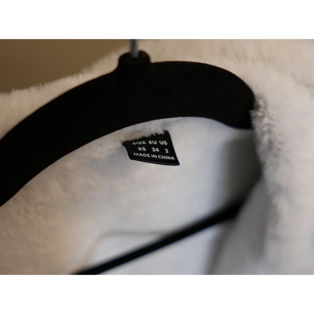 SHEIN Crop Fur Lined PU Leather Jacket - Picture 4 of 4